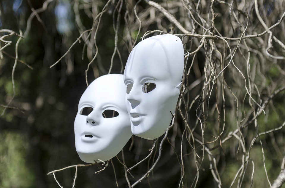 Máscaras sociais: que uso fazemos delas?